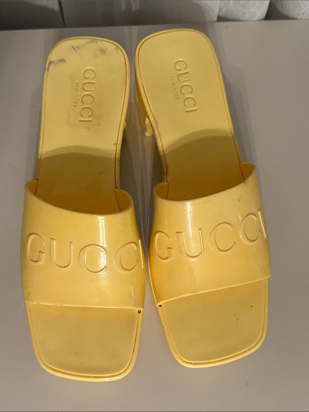 Gucci Yellow Patent Logo Slide Sandals 37 size - Picture 6 of 14
